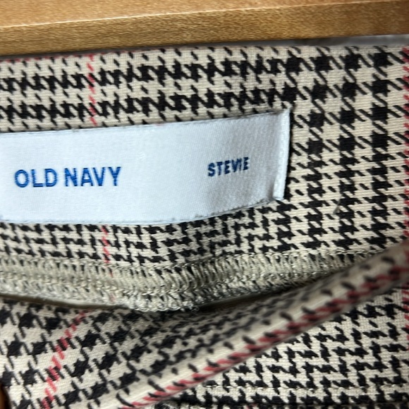 Old Navy Stevie pull on tan plaid pull on ankle pants M - Picture 2 of 3
